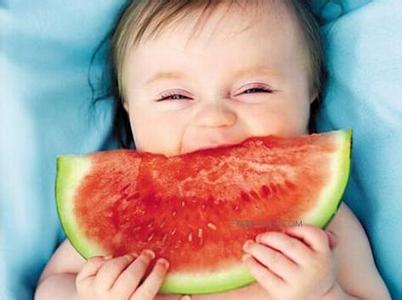 宝宝吃水果